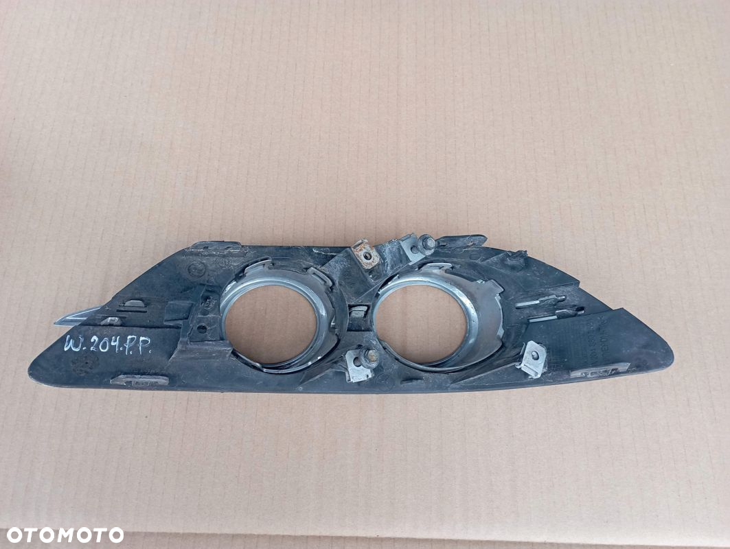 MERCEDES W204 KRATKA ZDERZAKA PRAWA PRZÓD PRZEDNIA CHROM A2048803524 - 2