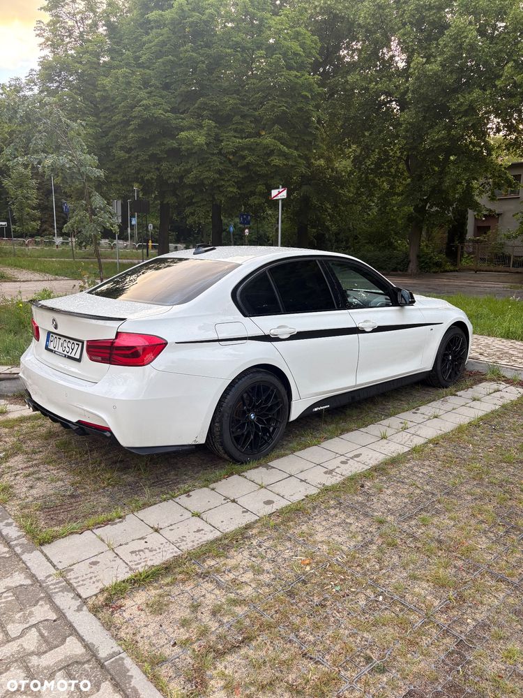 BMW Seria 3 318i M Sport - 6