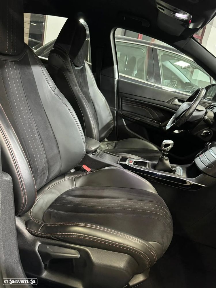 Peugeot 308 1.2 PureTech GT Line - 10