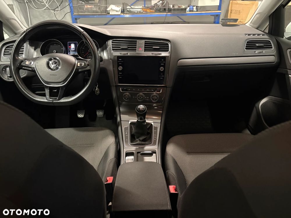 Volkswagen Golf 1.4 TSI BMT Comfortline - 13