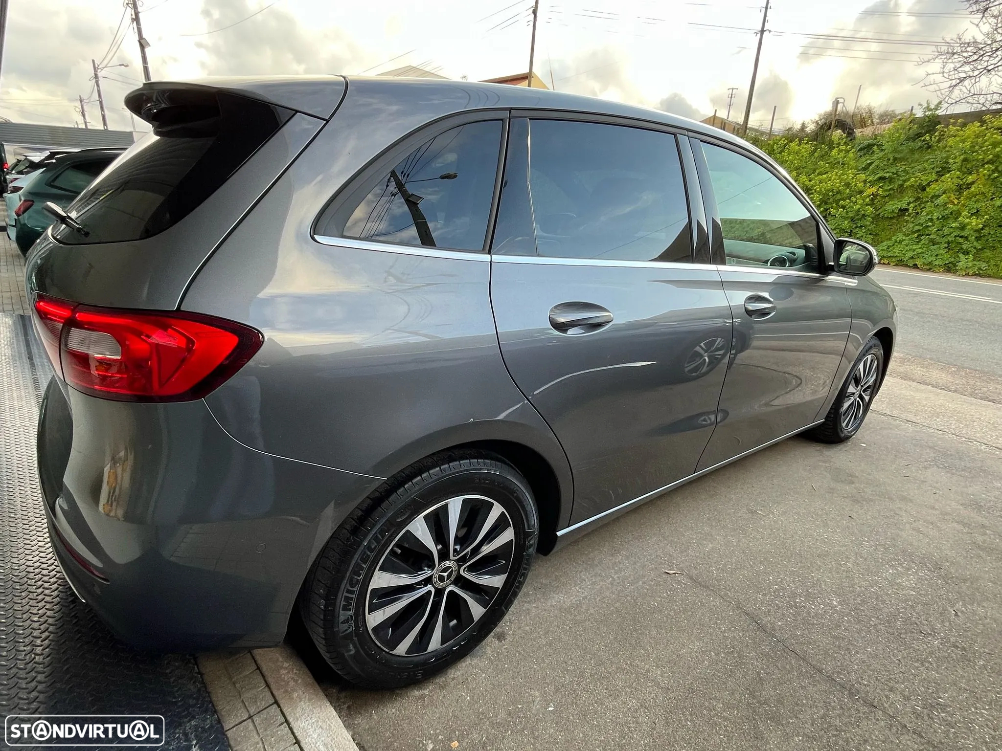 Mercedes-Benz B 180 d Style Plus Aut. - 3