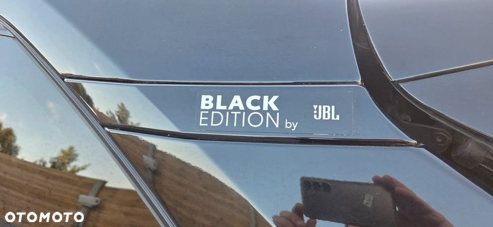 Toyota RAV4 2.5 Hybrid Black Edition by JBL 4x4 - 8