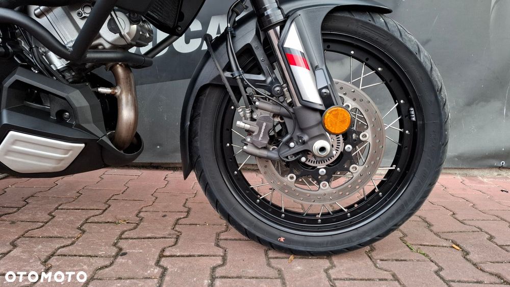Suzuki V-STROM - 17