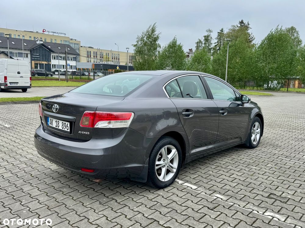Toyota Avensis 2.0 D-4D - 3