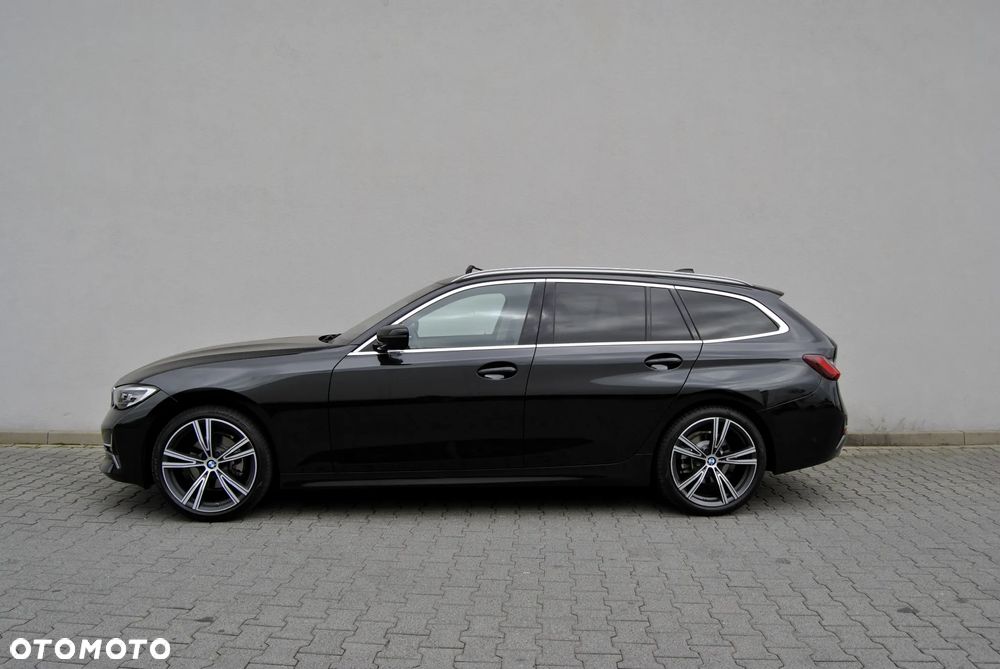 BMW Seria 3 320d xDrive Sport Line - 2