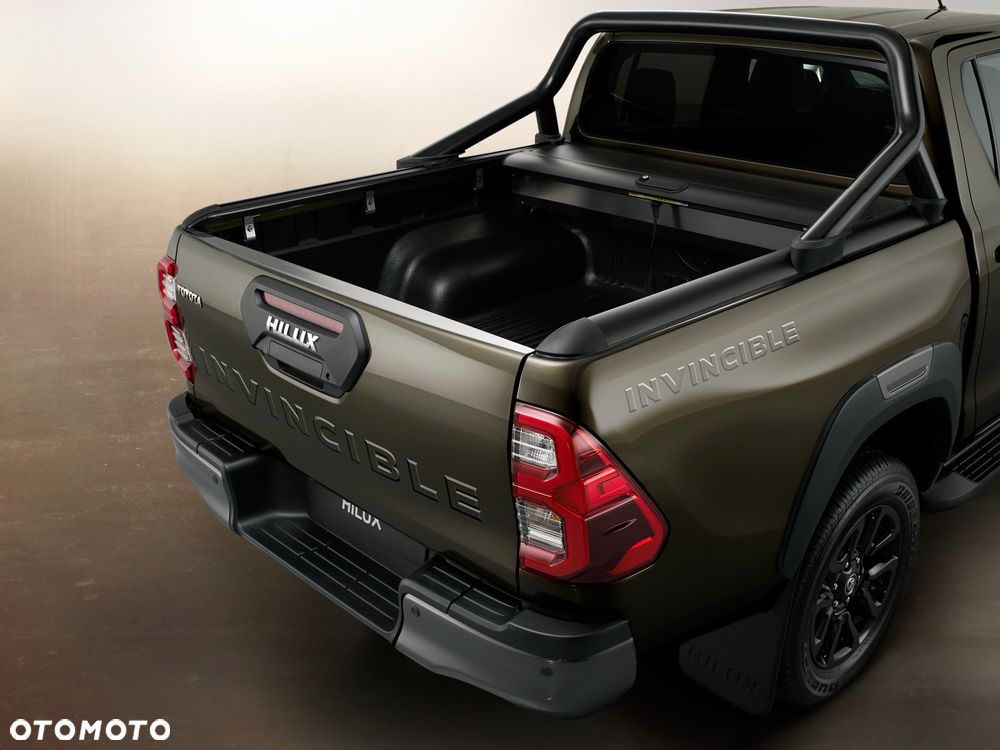 Toyota Hilux 2.8 D-4D mHEV Double Cab Invincible 4x4 - 9