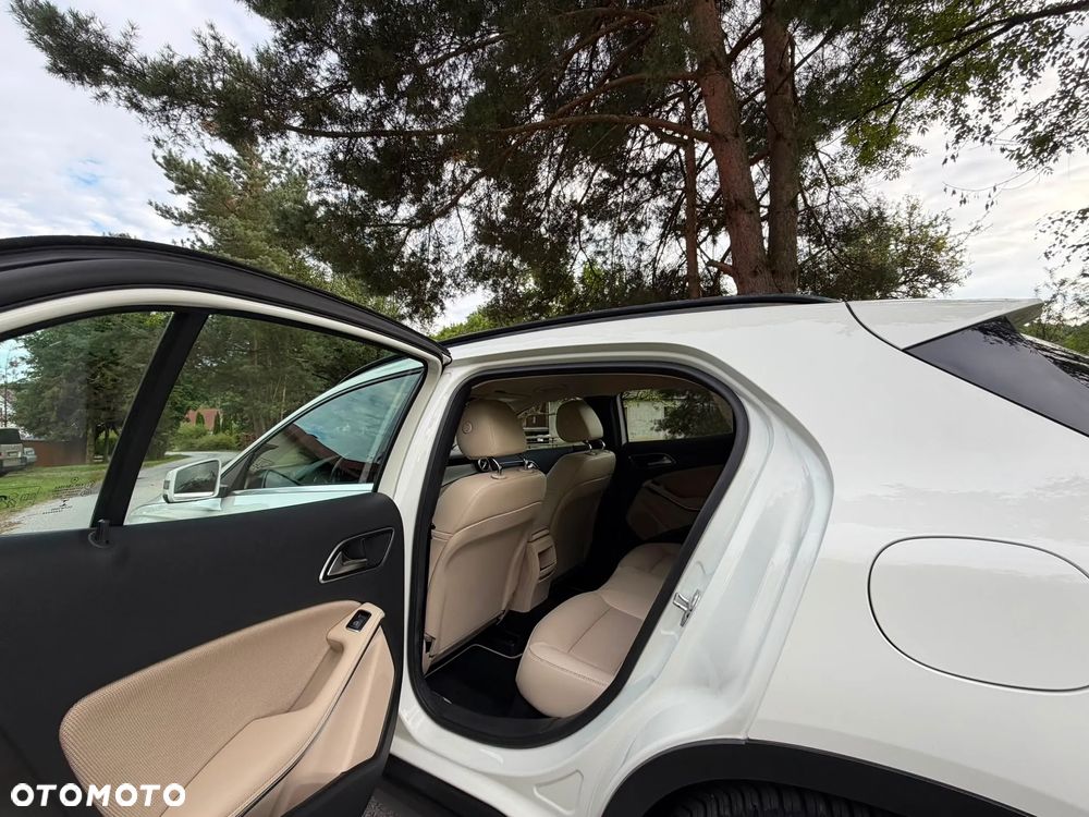 Mercedes-Benz GLA 200 7G-DCT Style - 18