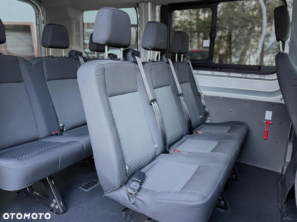 Ford Transit - 12