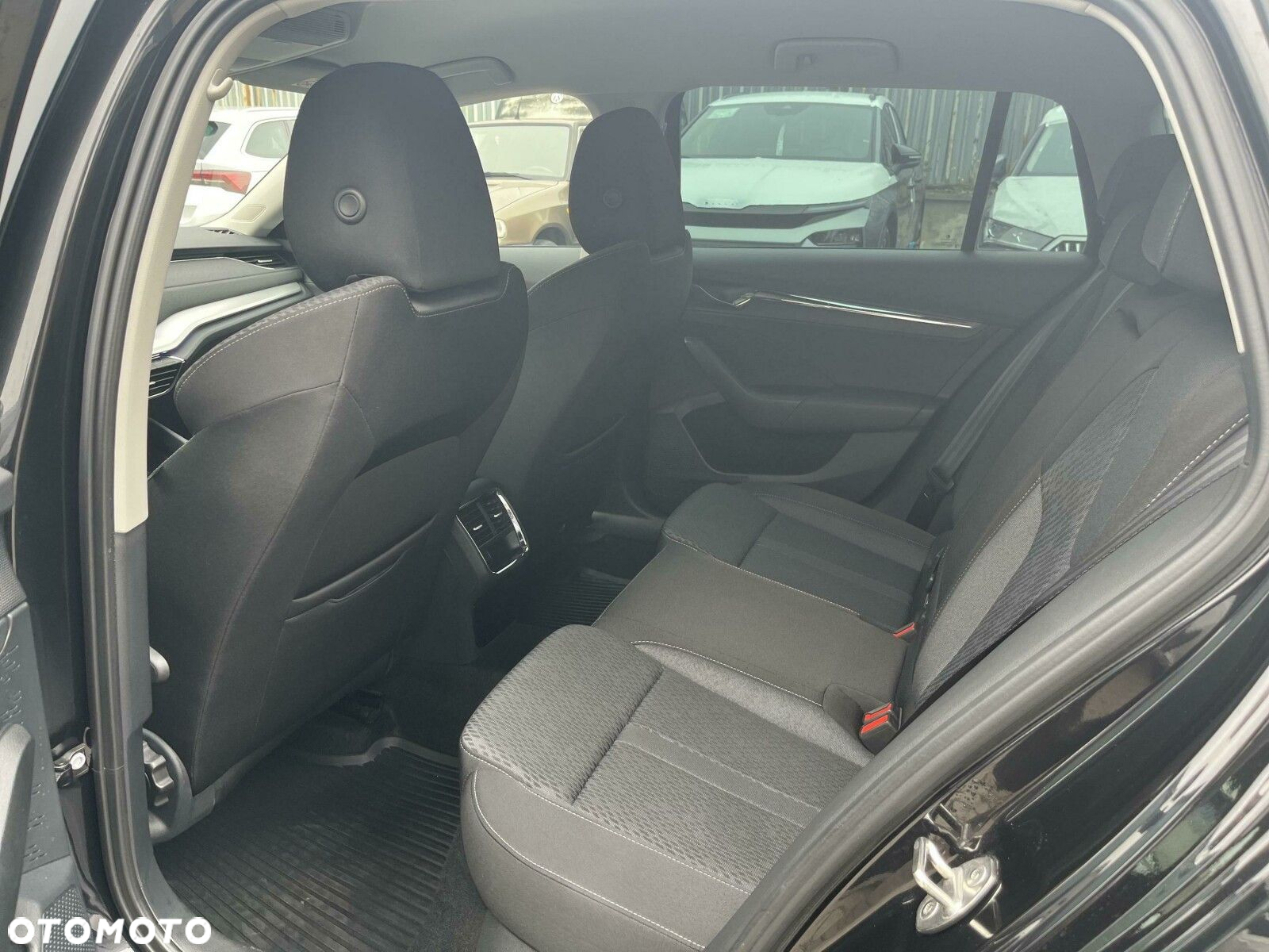 Skoda Octavia 2.0 TDI Style DSG - 34