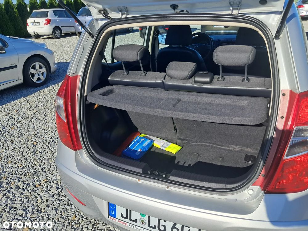 Hyundai i10 1.1 FIFA WM Edition - 7
