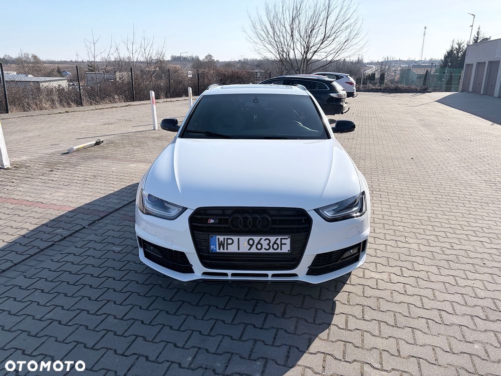 Audi A4 Avant 2.0 TDI - 4