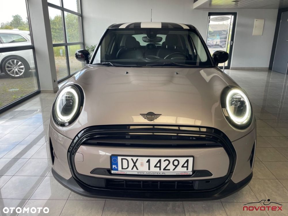 MINI Cooper Essential Trim - 5