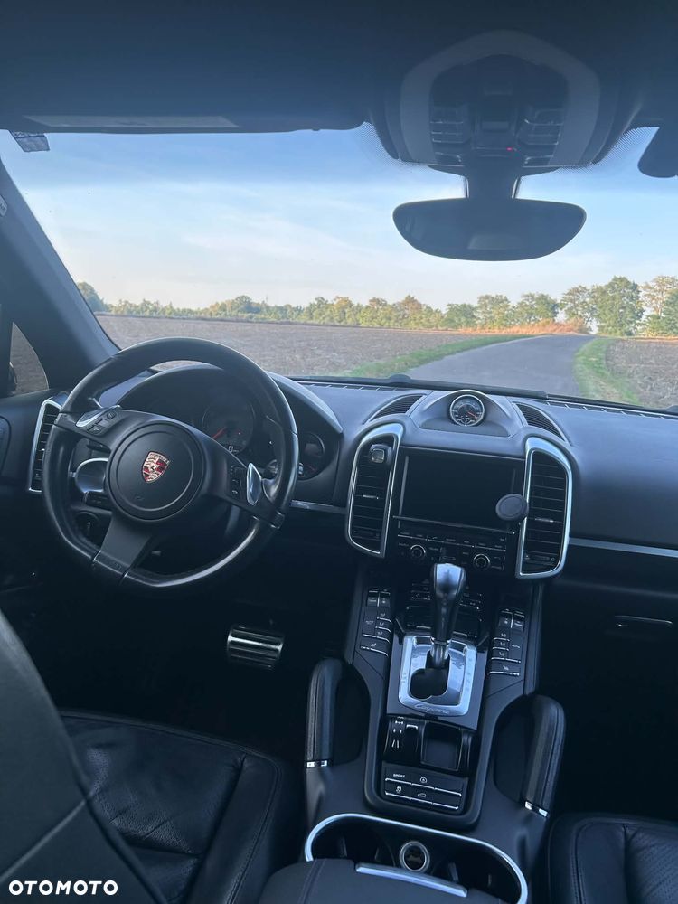Porsche Cayenne - 17