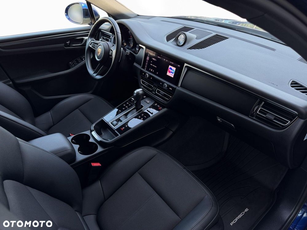 Porsche Macan - 25