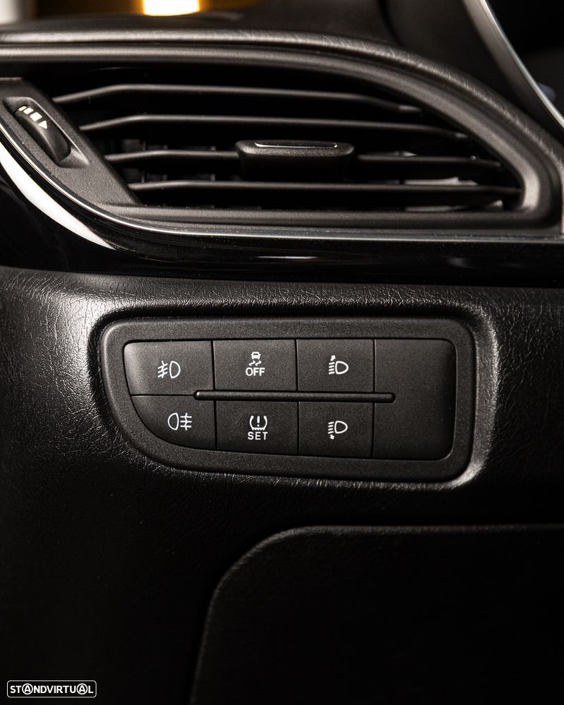 Fiat Tipo Station Wagon Cross 1.0 GSE T3 Cross - 21