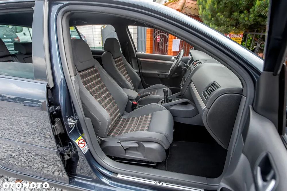 Volkswagen Golf 2.0 GTI - 19