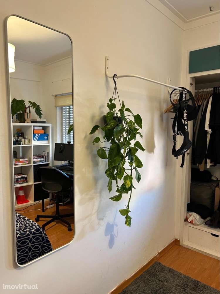 Quarto - localizado em Linda-a-Velha Lisbon - Grande imagem: 2/16