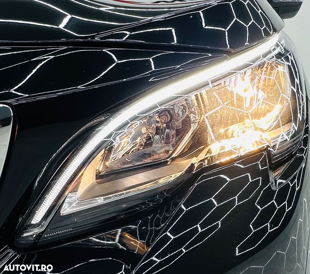 Peugeot 3008 PureTech 130 Stop & Start GPF Allure - 11