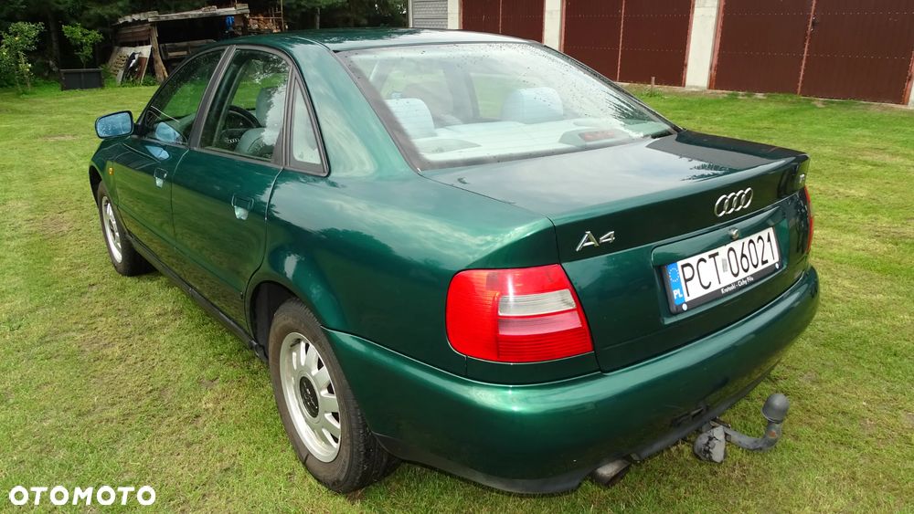 Audi A4 Limousine - 5
