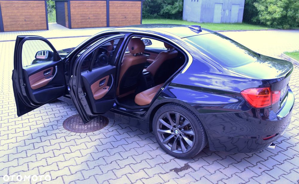BMW Seria 3 320d Efficient Dynamic Edition Luxury Line - 19