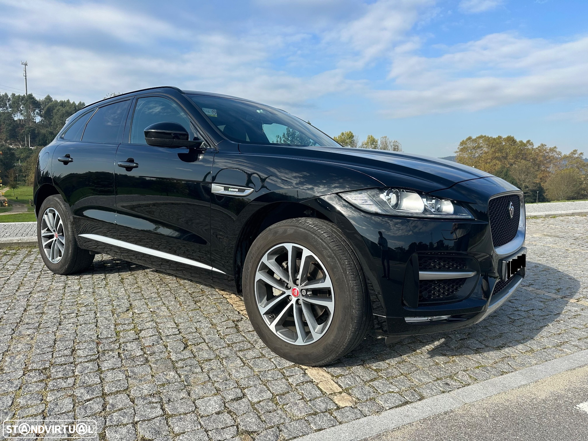 Jaguar F-Pace 2.0 i4D R-Sport - 6