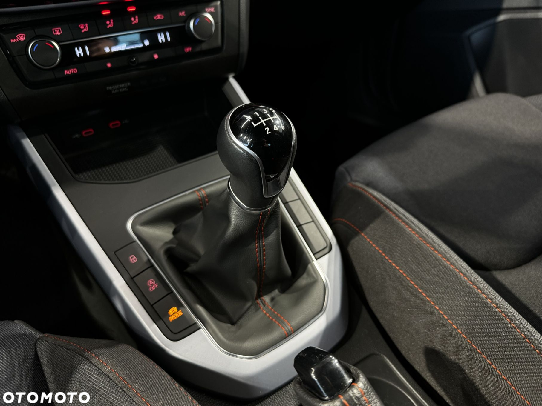 Seat Arona - 25