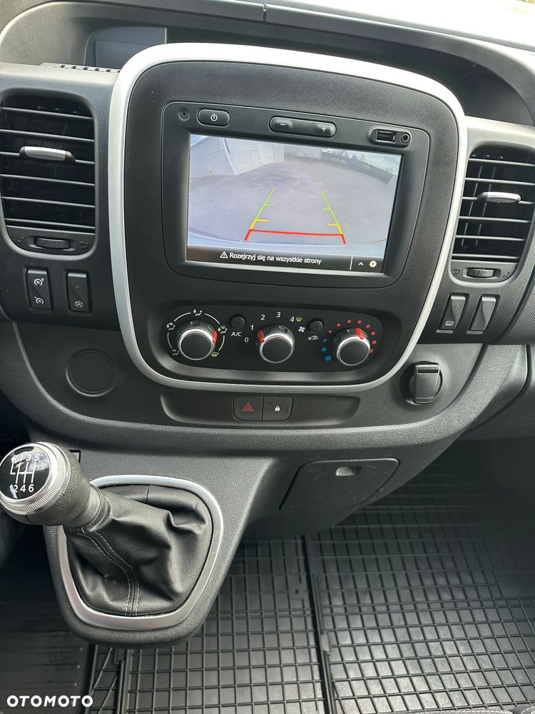 Renault Trafic - 16