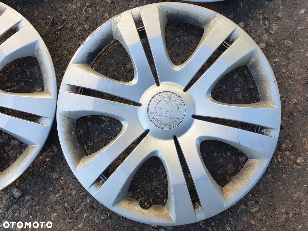 SKODA FABIA ROOMSTER KOŁPAKI R15 4SZT KOMPLET ORYGINAŁ 5J0601147H - 3