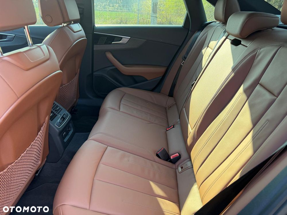 Audi A4 Limousine 40 TFSI quattro S tronic - 2