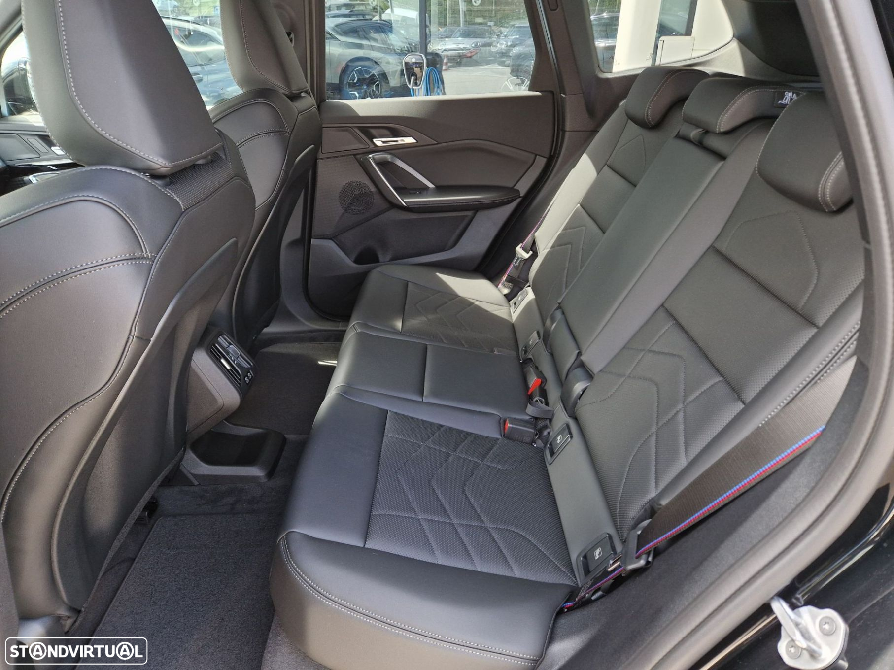 BMW iX1 eDrive20 Pack Desportivo M Pro - 10