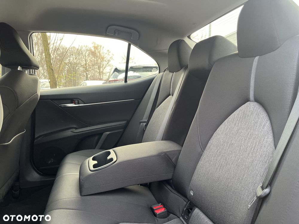 Toyota Camry 2.5 Hybrid Comfort CVT - 20