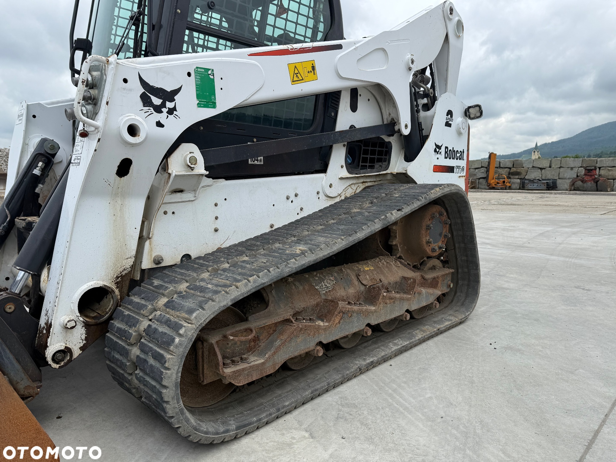 Bobcat T770 - 12