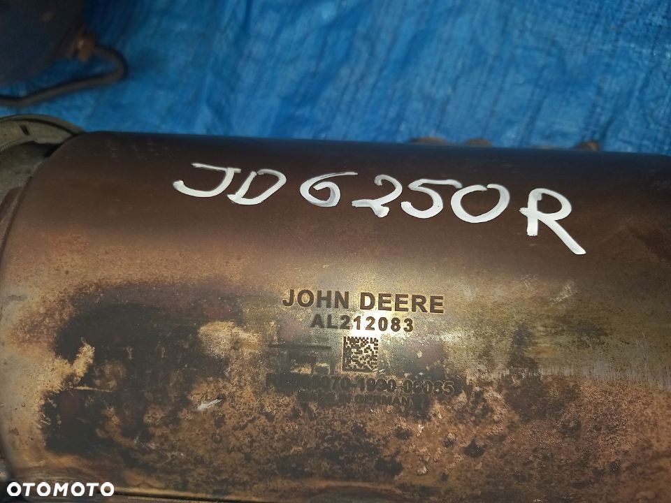 Tłumik DPF DOC SRC z DEF rury mocowanie osłony John Deere 6250R seria 6R - 5