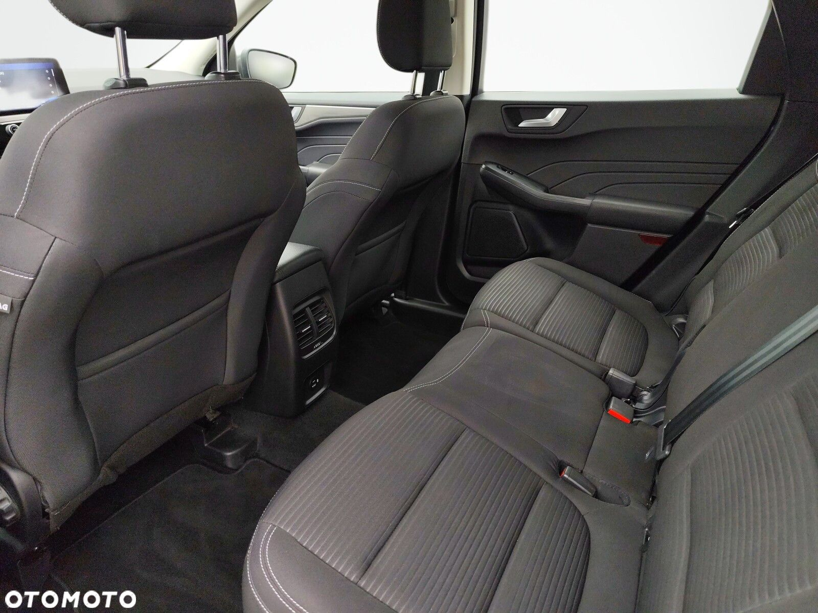 Ford Kuga - 12