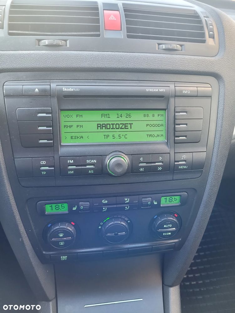 Skoda Octavia 1.6 Combi Advance - 14