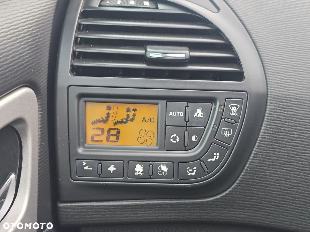 Citroën C4 Picasso - 20