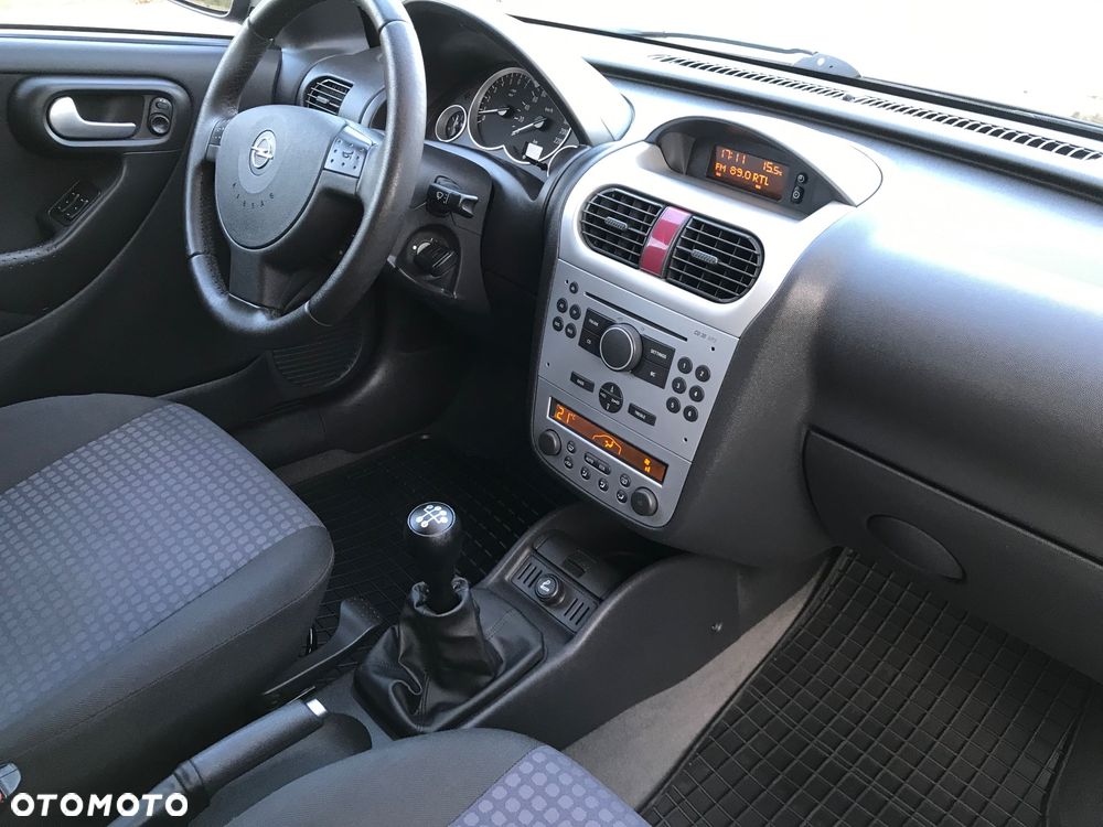 Opel Corsa 1.2 16V Limited Edition - 11
