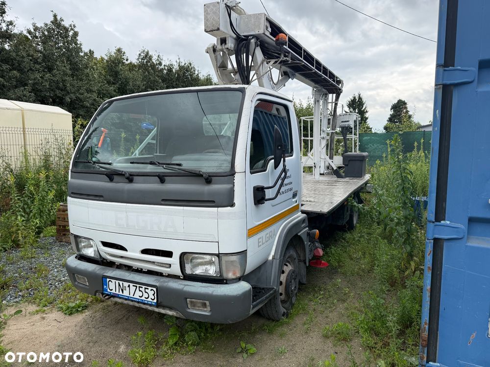 Nissan Cabstar - 1