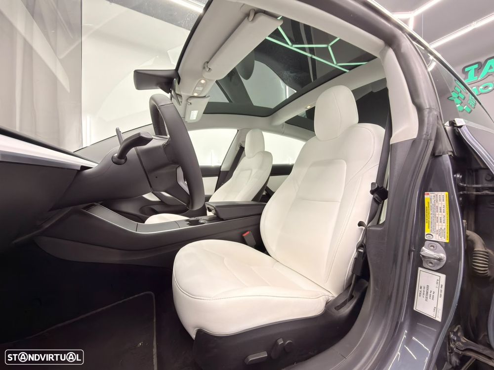 Tesla Model 3 Performance Dual Motor AWD - 23