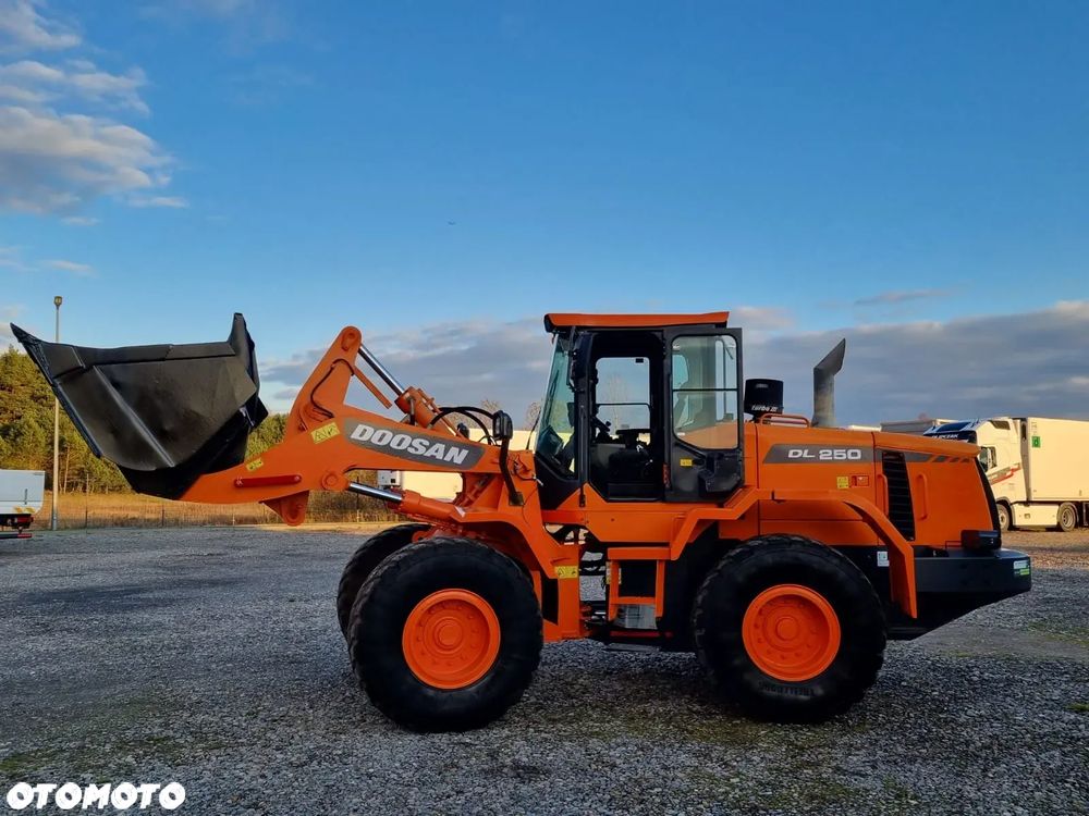 Doosan DL 250 Ładowarka Kołowa 14,4t SUPER STAN Waga Kamera - 7