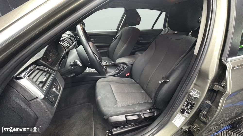 BMW 320 d Advantage Auto - 22