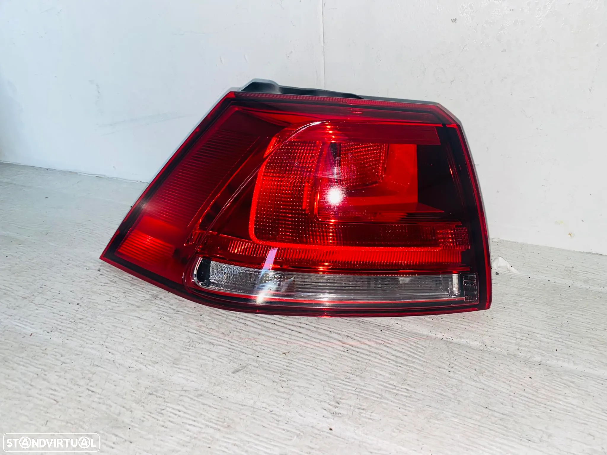 Farolim Trás Esquerdo Volkswagen Golf VII - 2012 / 2017 - FR1444 - 2