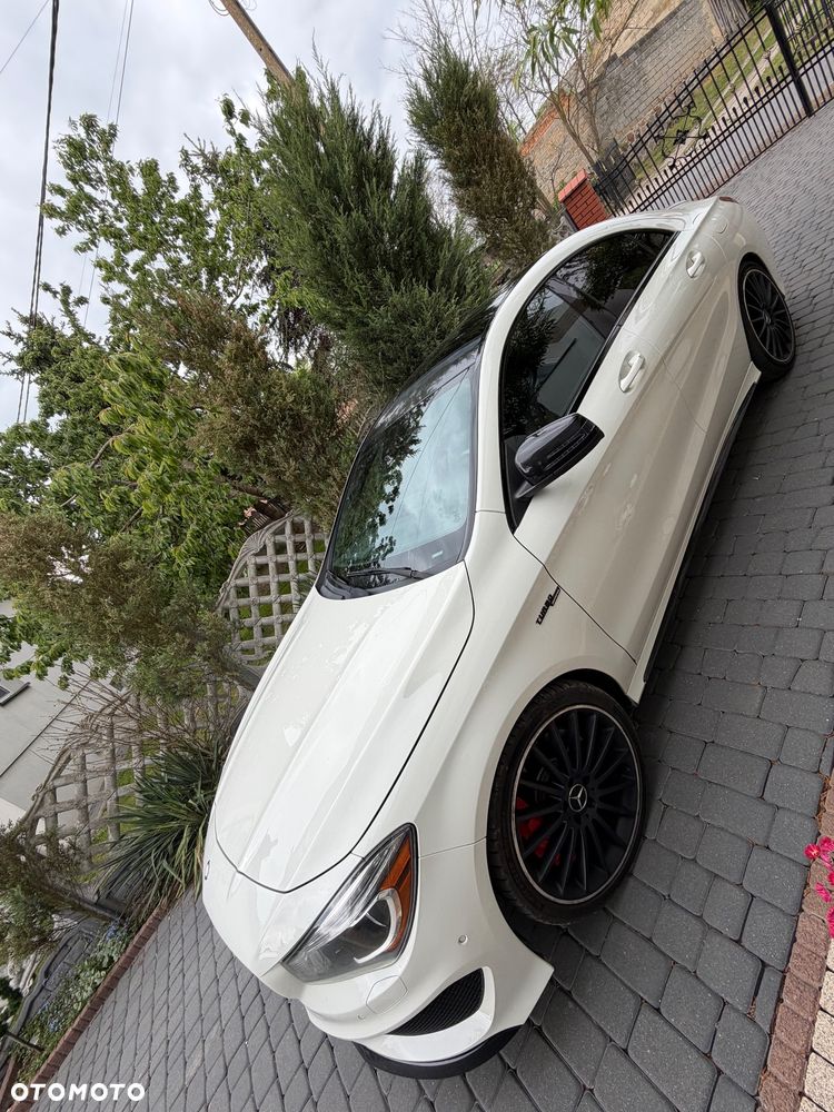 Mercedes-Benz CLA AMG 45 4-Matic - 2