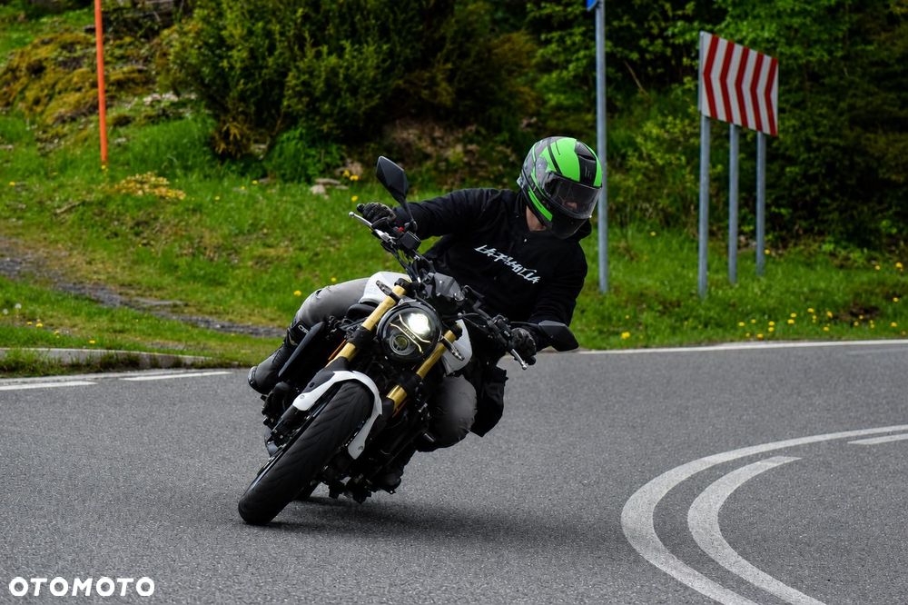 Benelli 752 S - 3