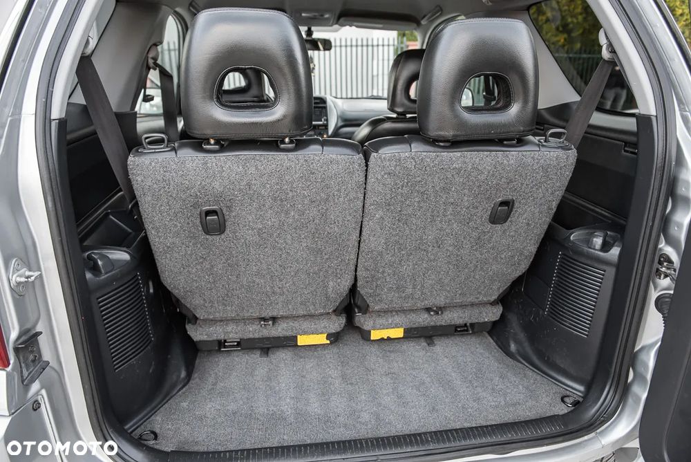 Toyota RAV4 2.0 VVT-i Prestige - 20