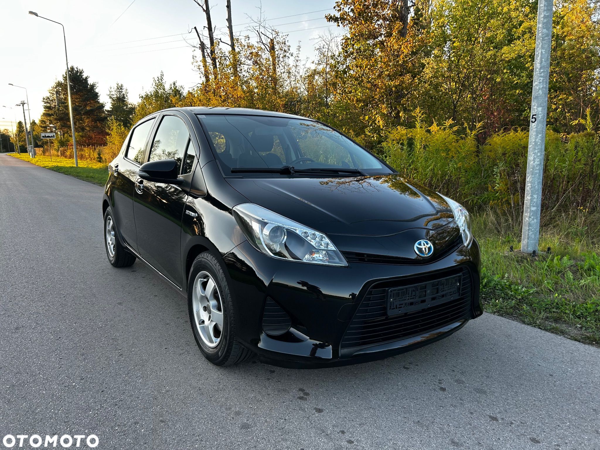 Toyota Yaris Hybrid 1.5 VVT-i - 1