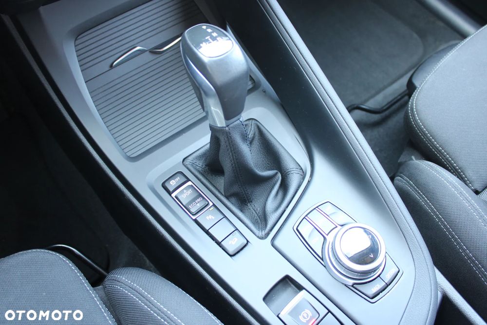 BMW X1 xDrive20i Advantage - 21