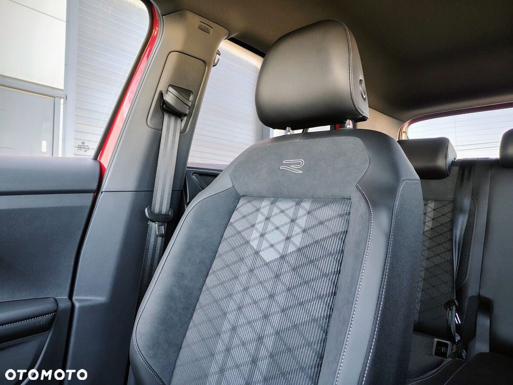 Volkswagen T-Cross - 14