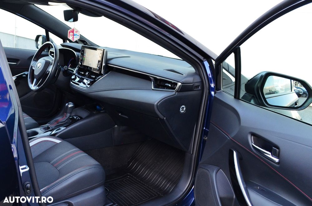 Toyota Corolla 2.0 HSD GR SPORT - 12