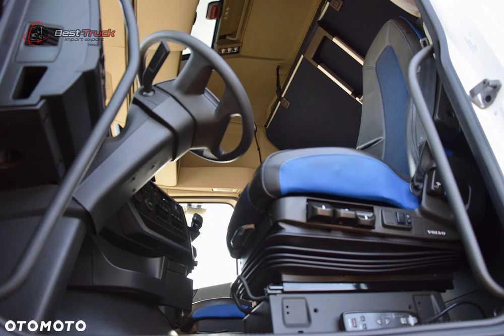 Volvo FH 500 XL |  FULL LED | I-PARK COOL |  ZBIORNIKI 1175 L |  I-SAVE  |  STANDARD - 26